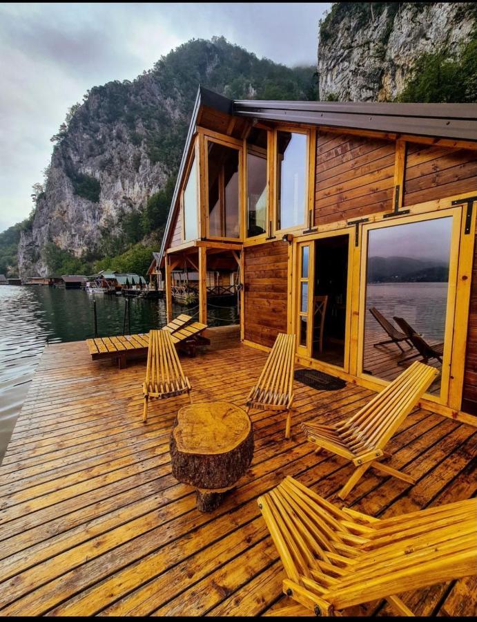 Lake House Perucac Rastiste Bagian luar foto