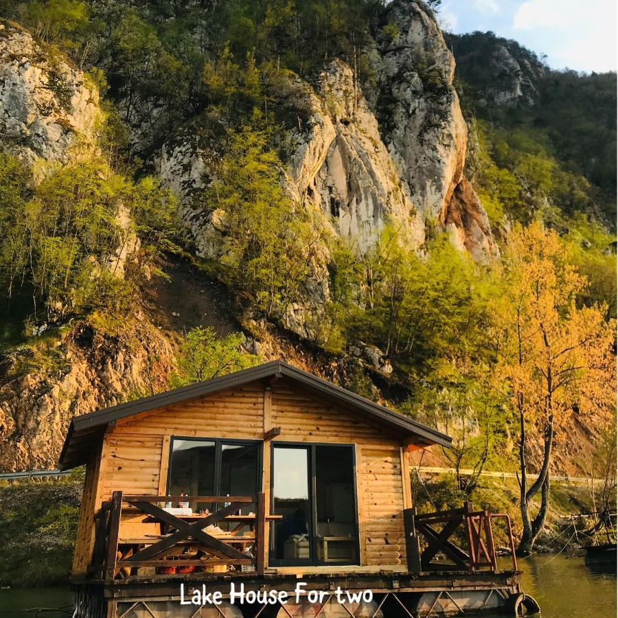 Lake House Perucac Rastiste Bagian luar foto