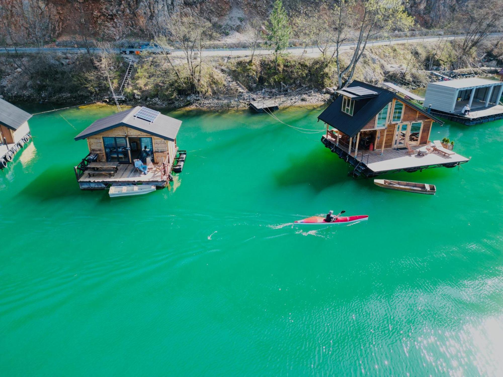 Lake House Perucac Rastiste Bagian luar foto